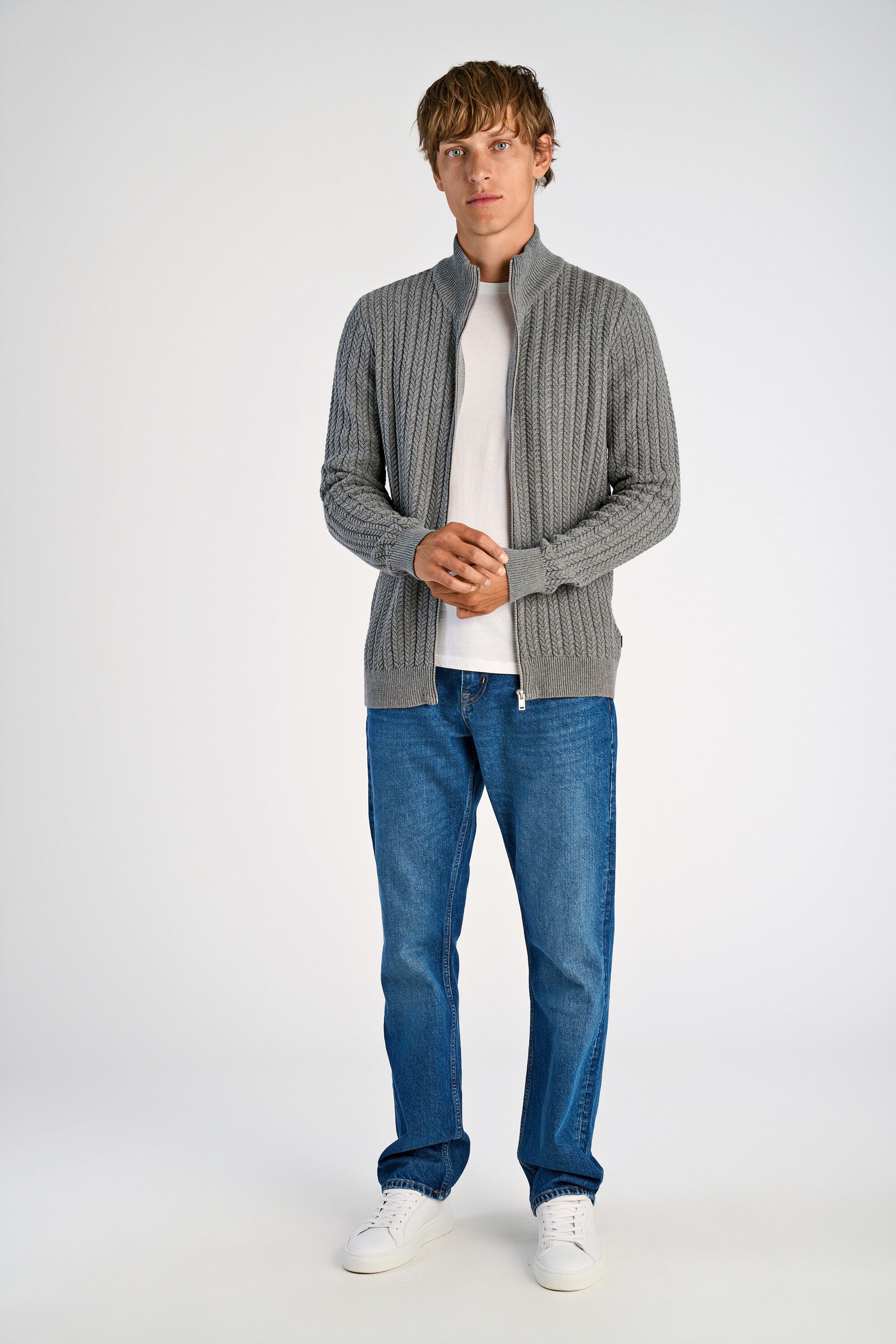 Recycle cabel knit zip cardiga