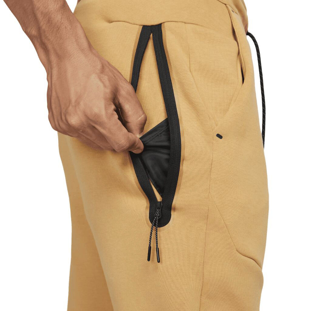 sportswear tech fleece winterized joggers