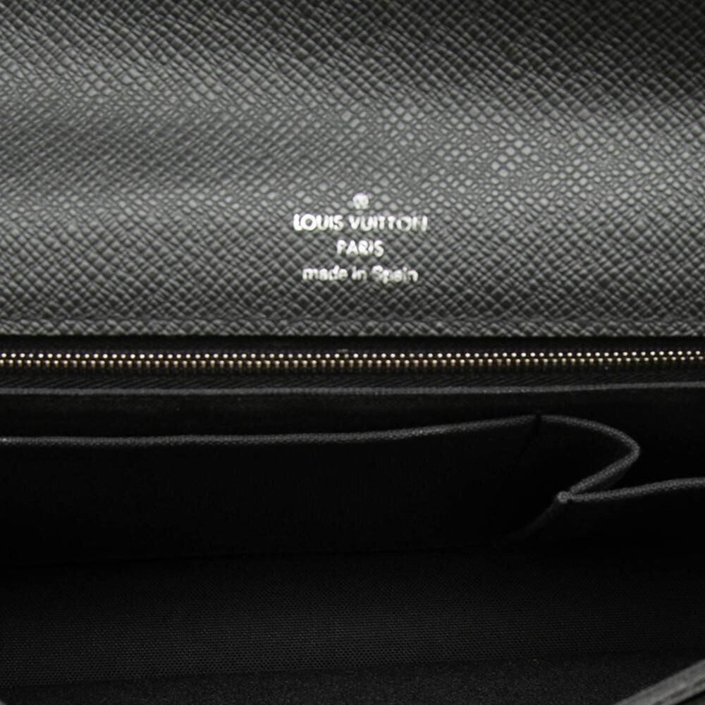 Louis Vuitton Clutch
