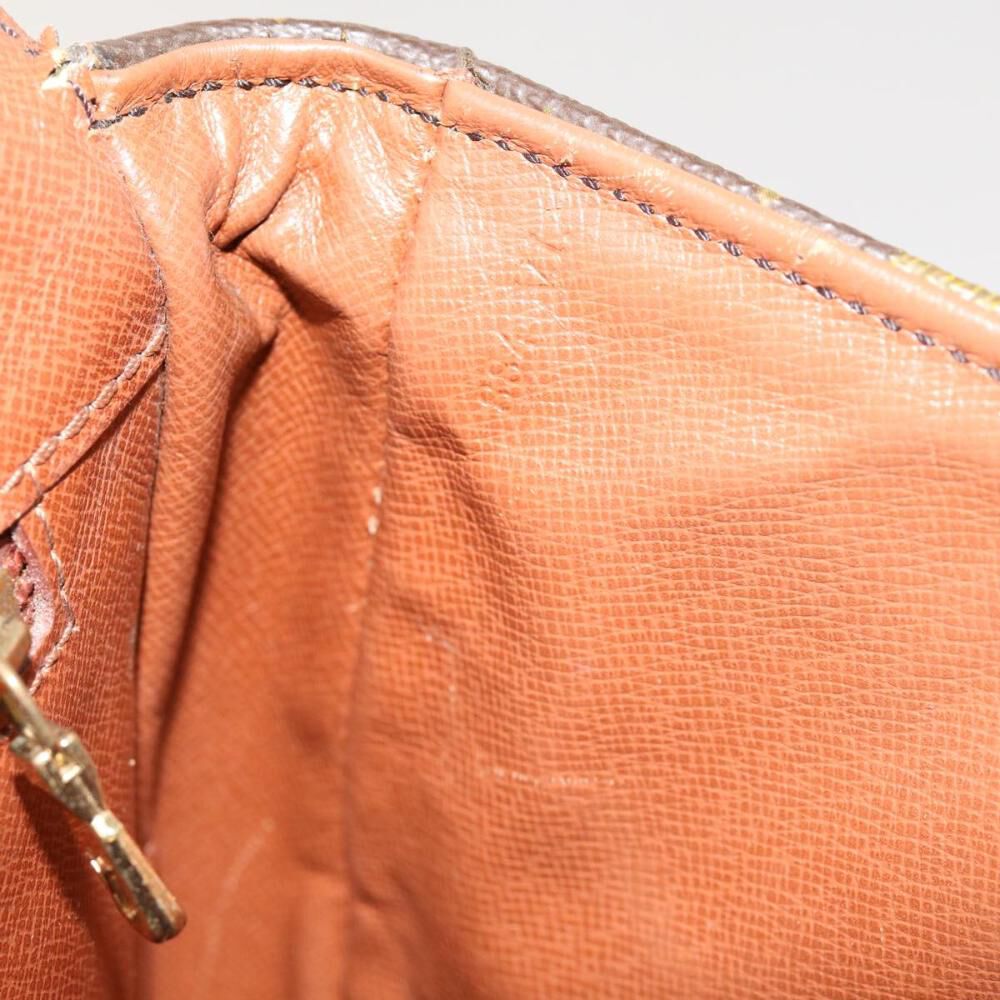 Louis Vuitton Chantilly