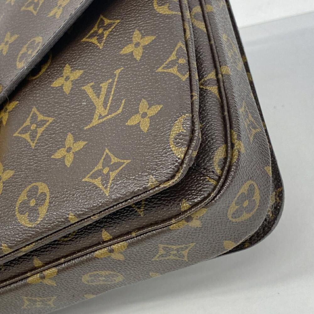 Louis Vuitton Pochette M&eacute;tis