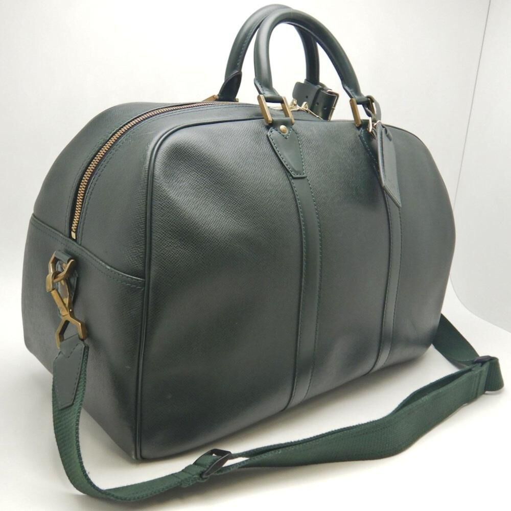 Louis Vuitton Taiga Kendall
