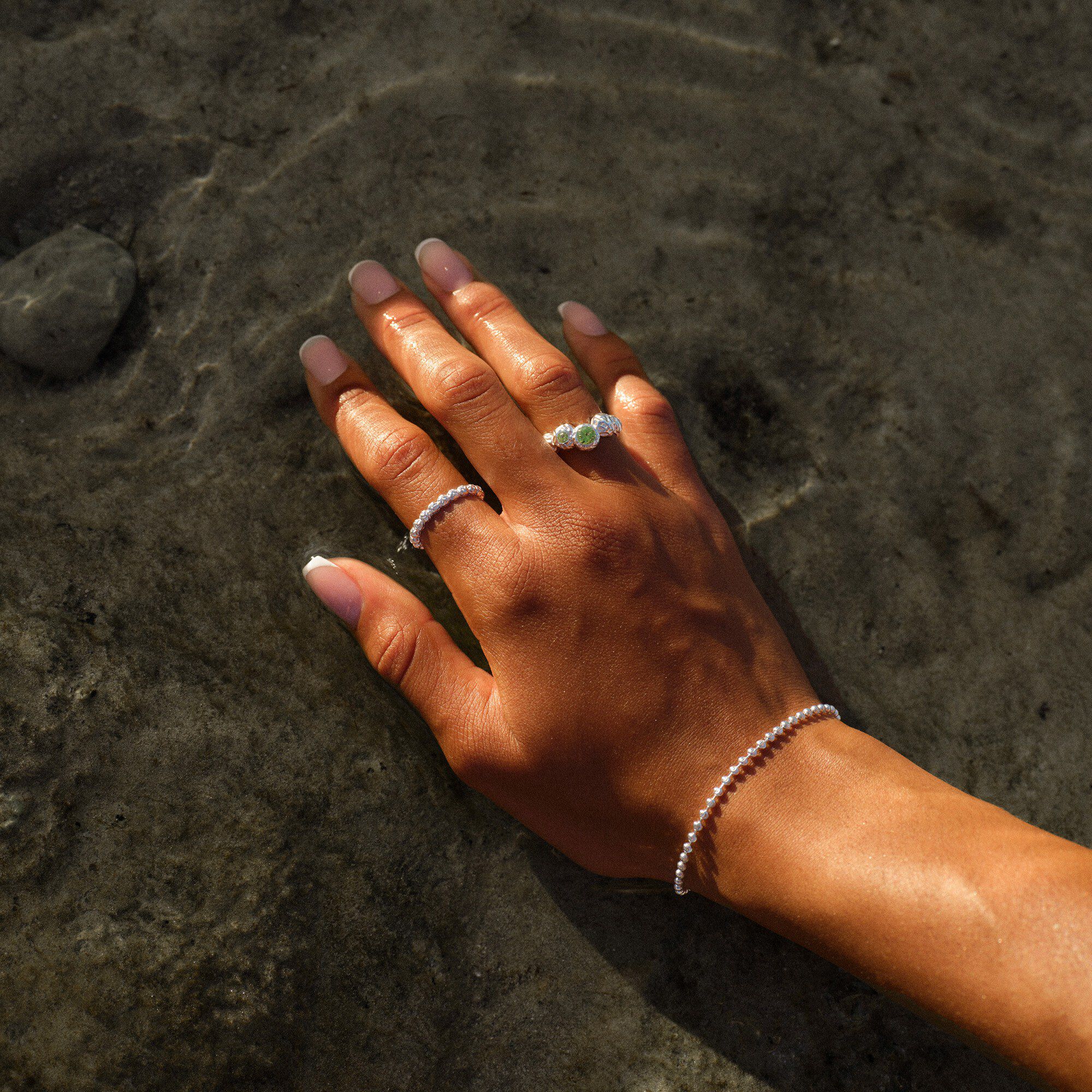 Large Wavy Dots Ring