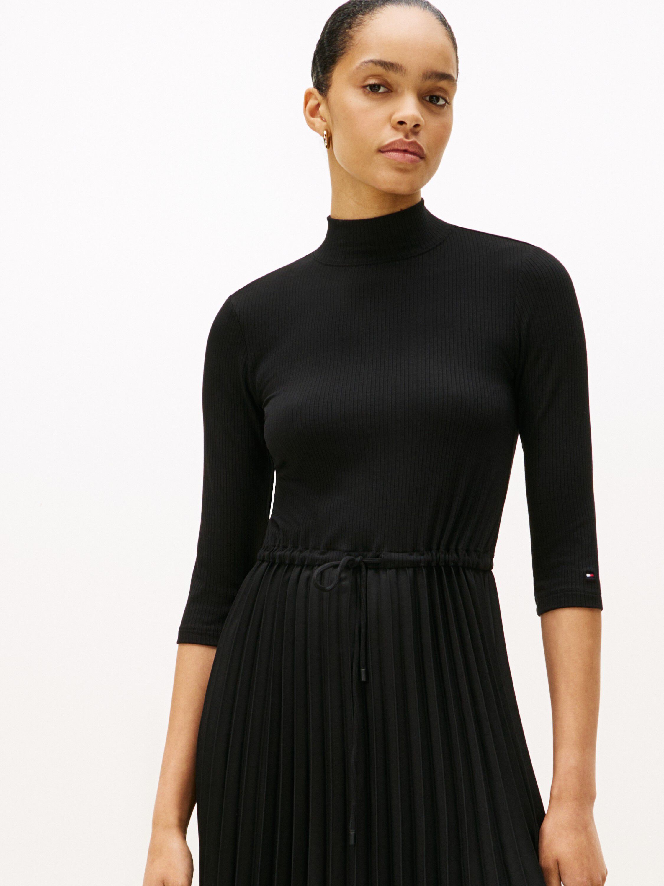 Ribbed Pleated Slim Midi Dress