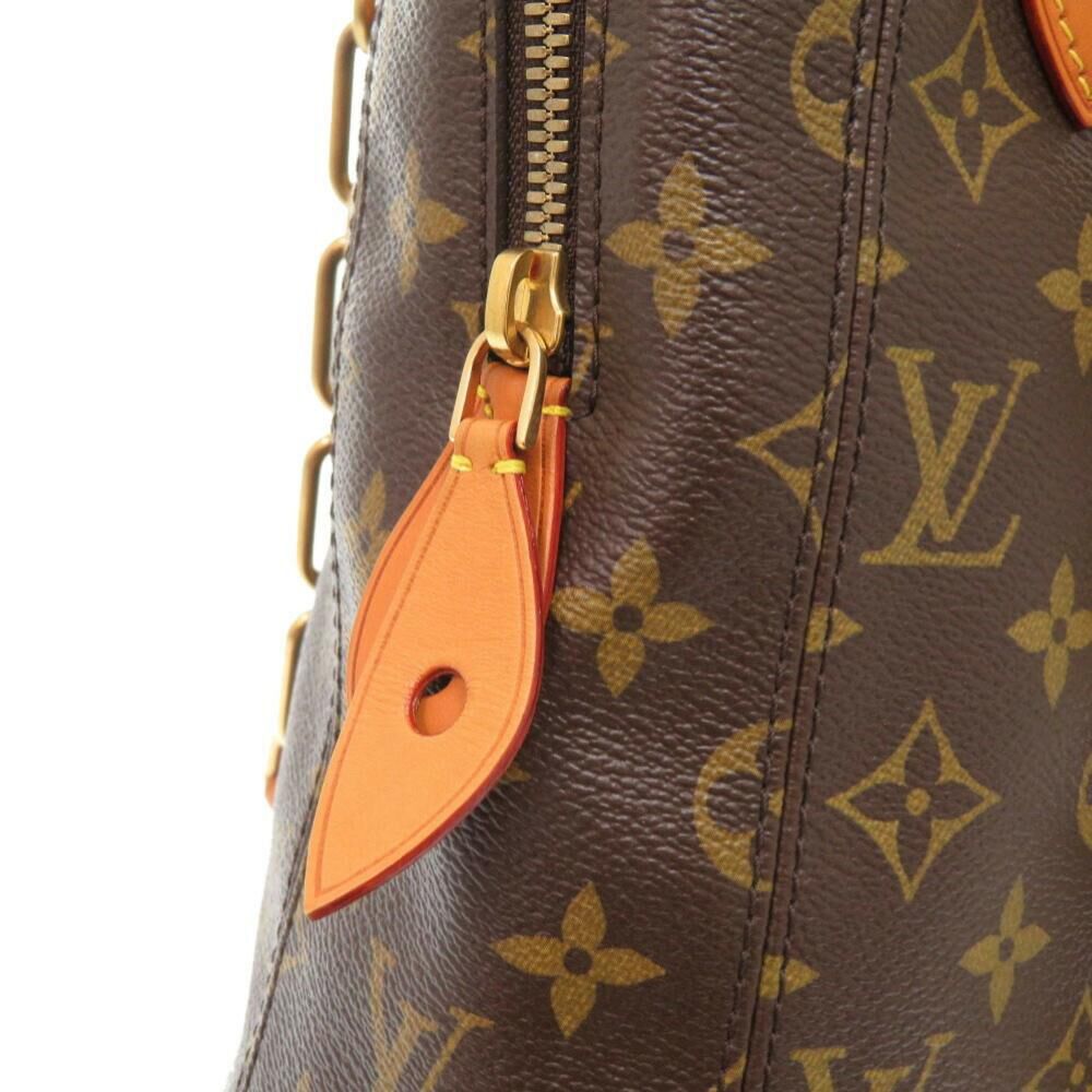 Louis Vuitton Shoulder Bags