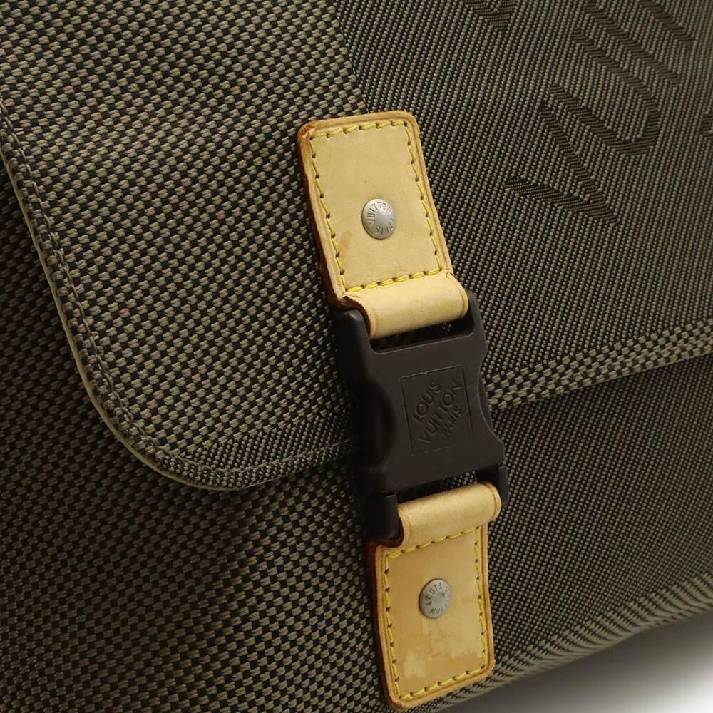 Louis Vuitton Shoulder Bags