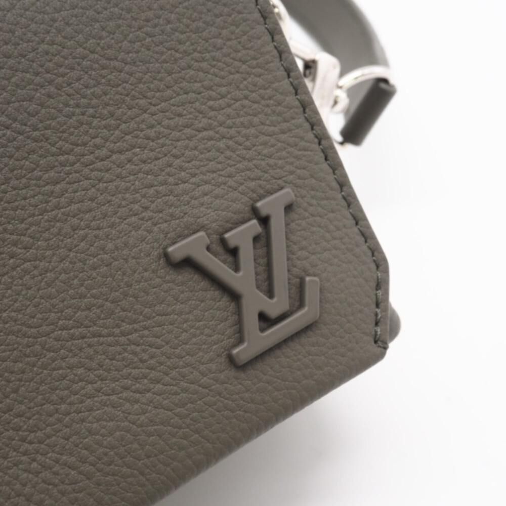 Louis Vuitton Shoulder Bags