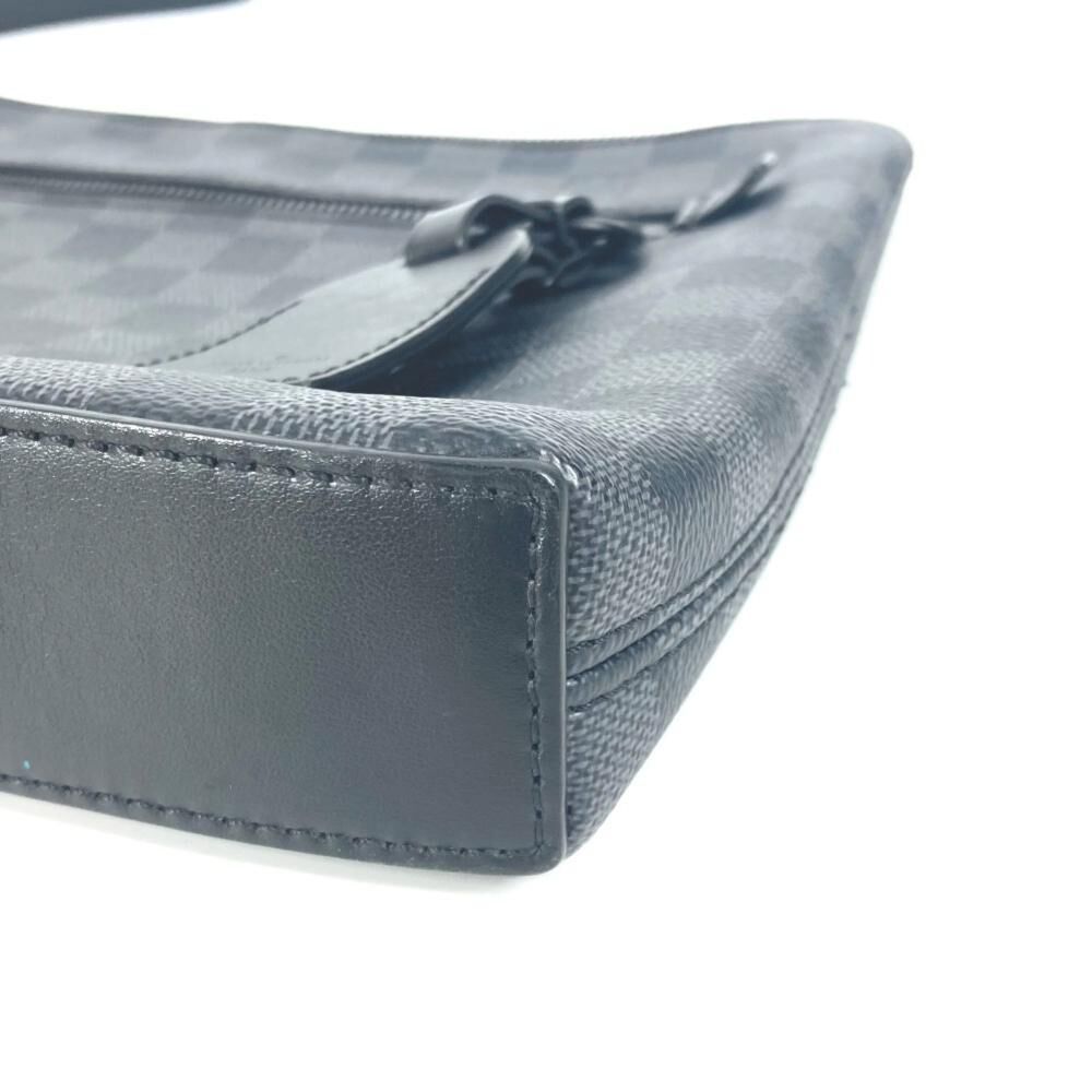 Louis Vuitton Clutch