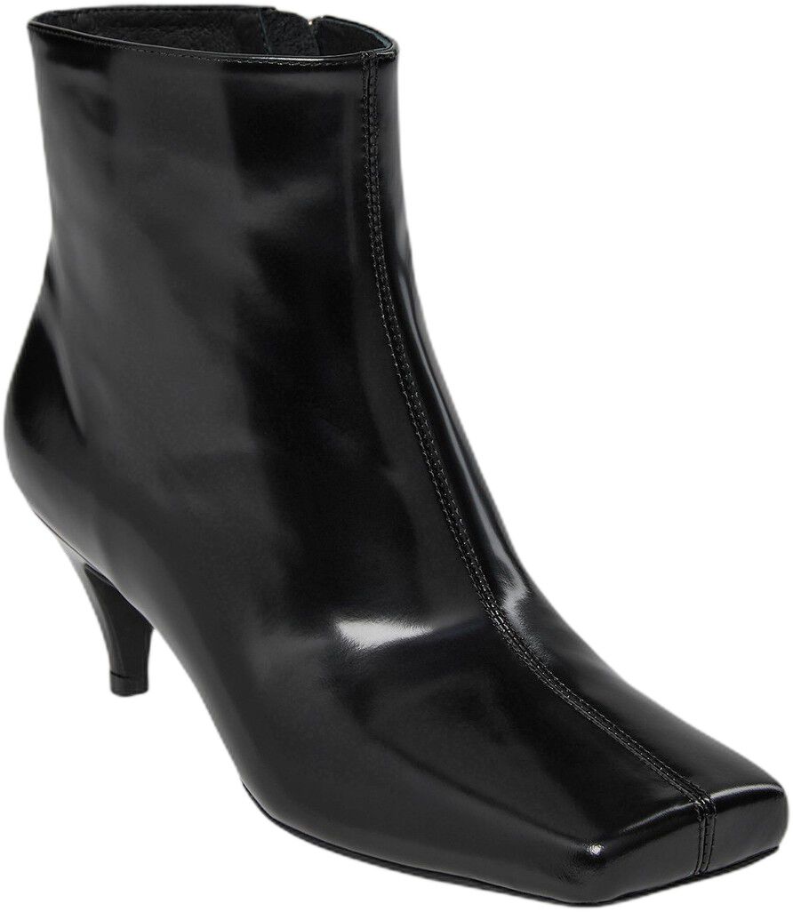 ZELDASW SHORT ANKLE BOOT