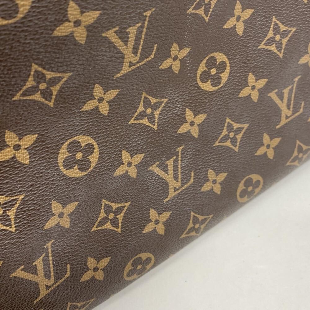 Louis Vuitton Shoulder Bags