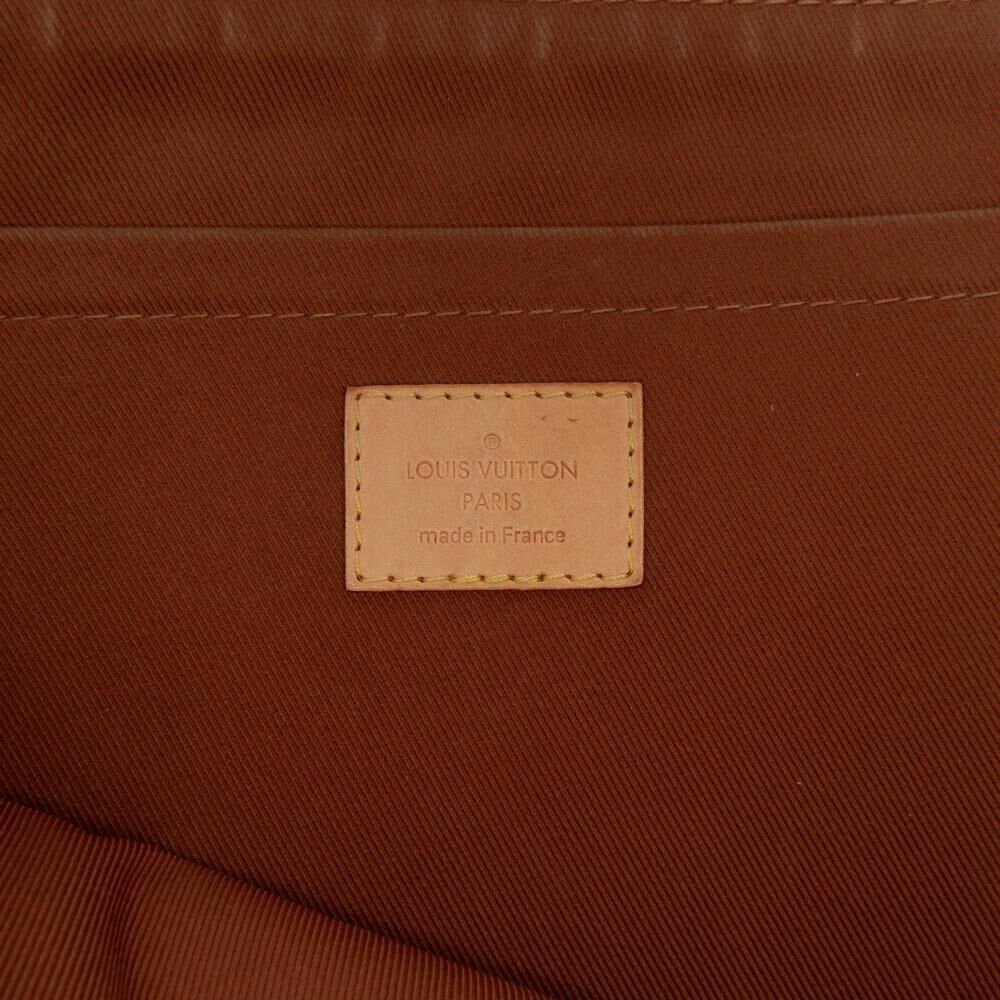 Louis Vuitton Clutch
