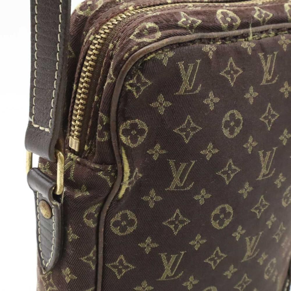 Louis Vuitton Shoulder Bags