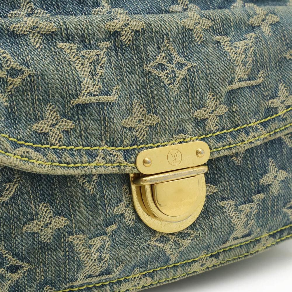 Louis Vuitton Shoulder Bags