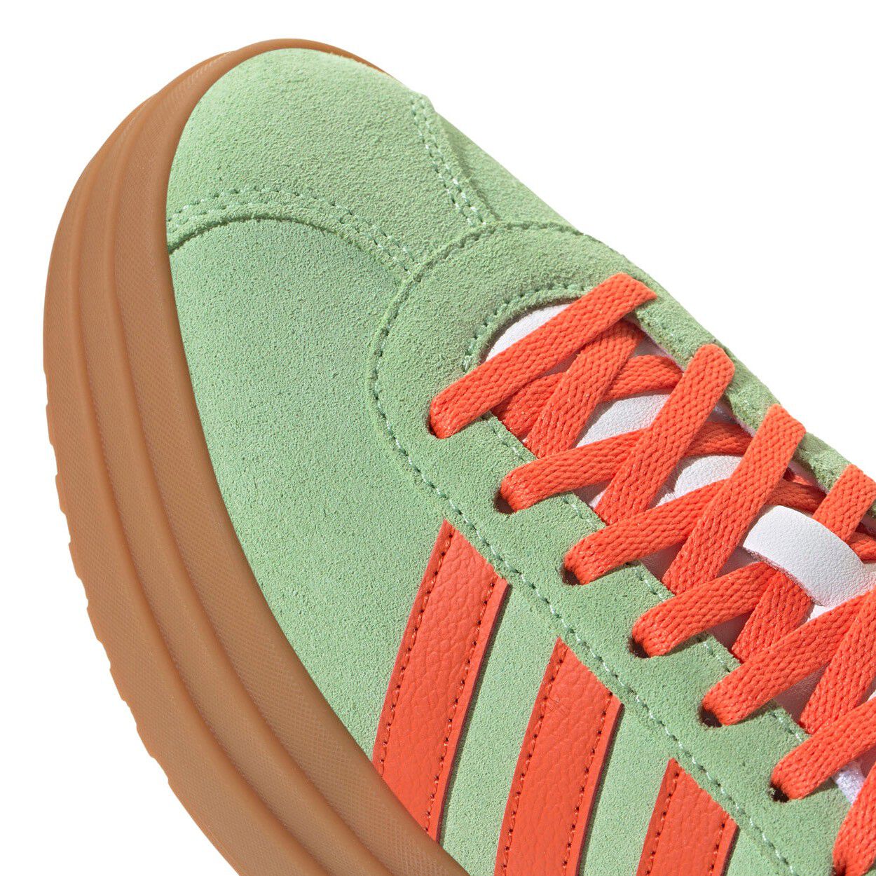 VL Court Bold Sneakers