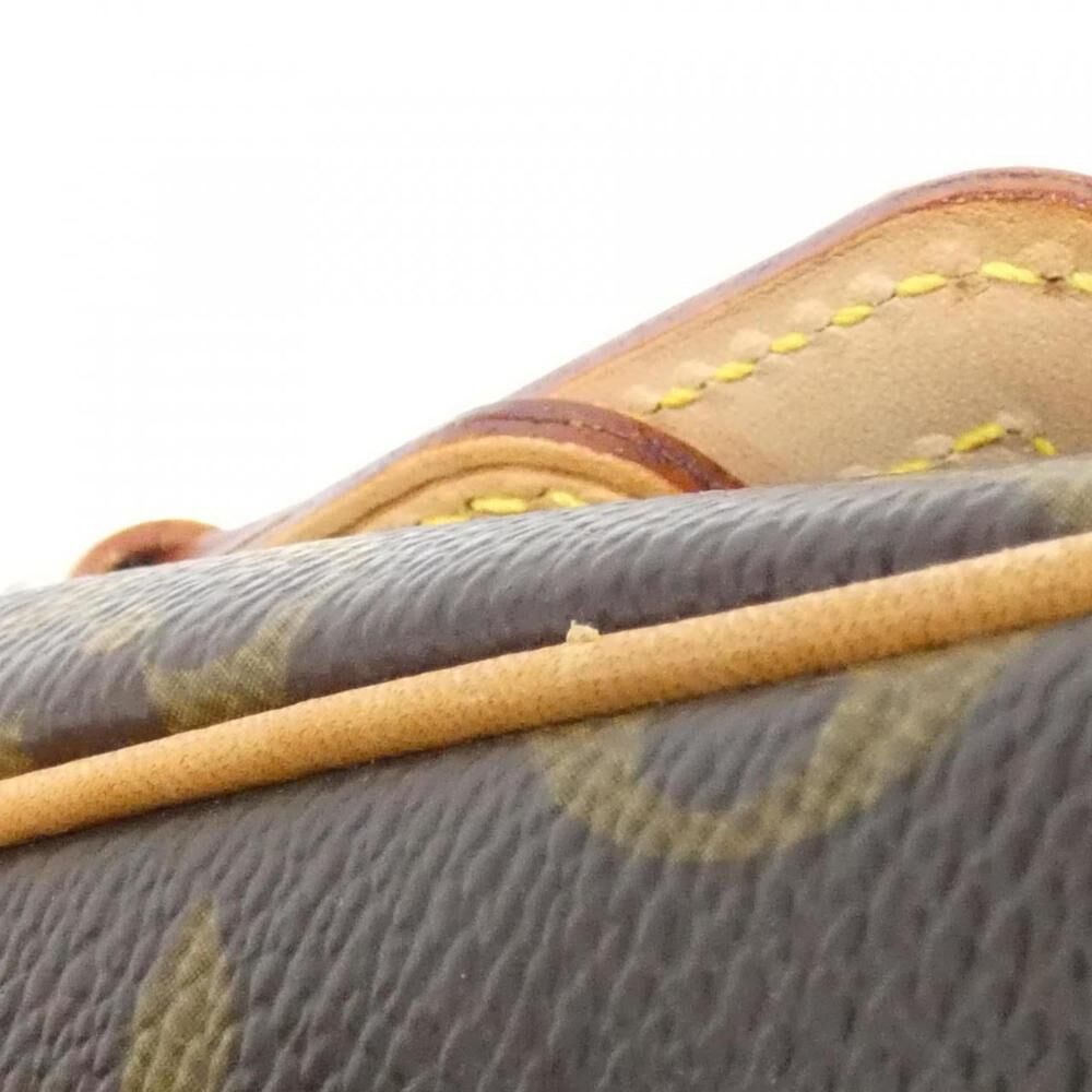 Louis Vuitton Shoulder Bags