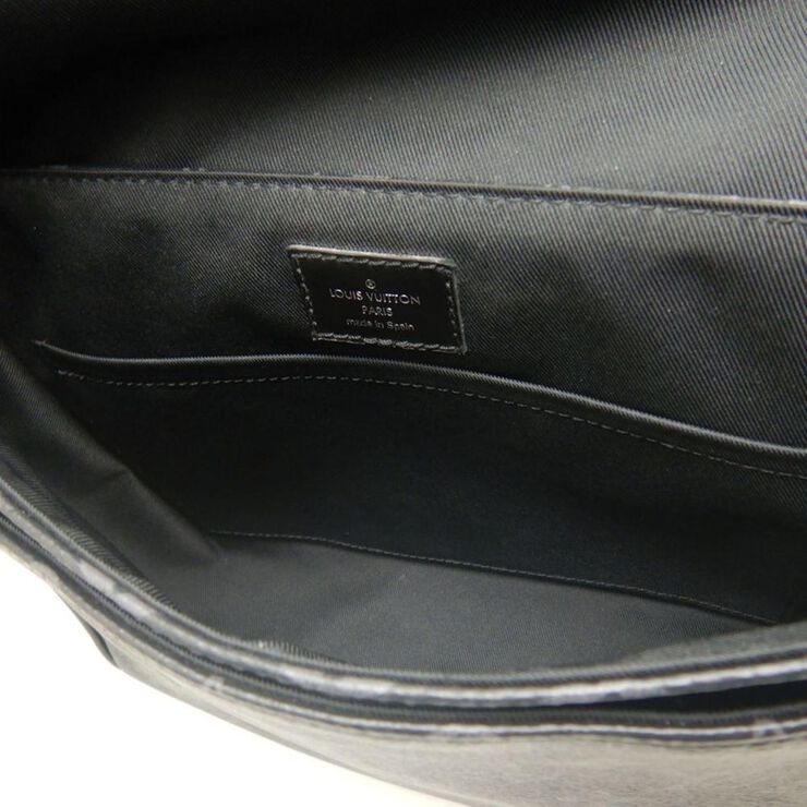 Louis Vuitton District