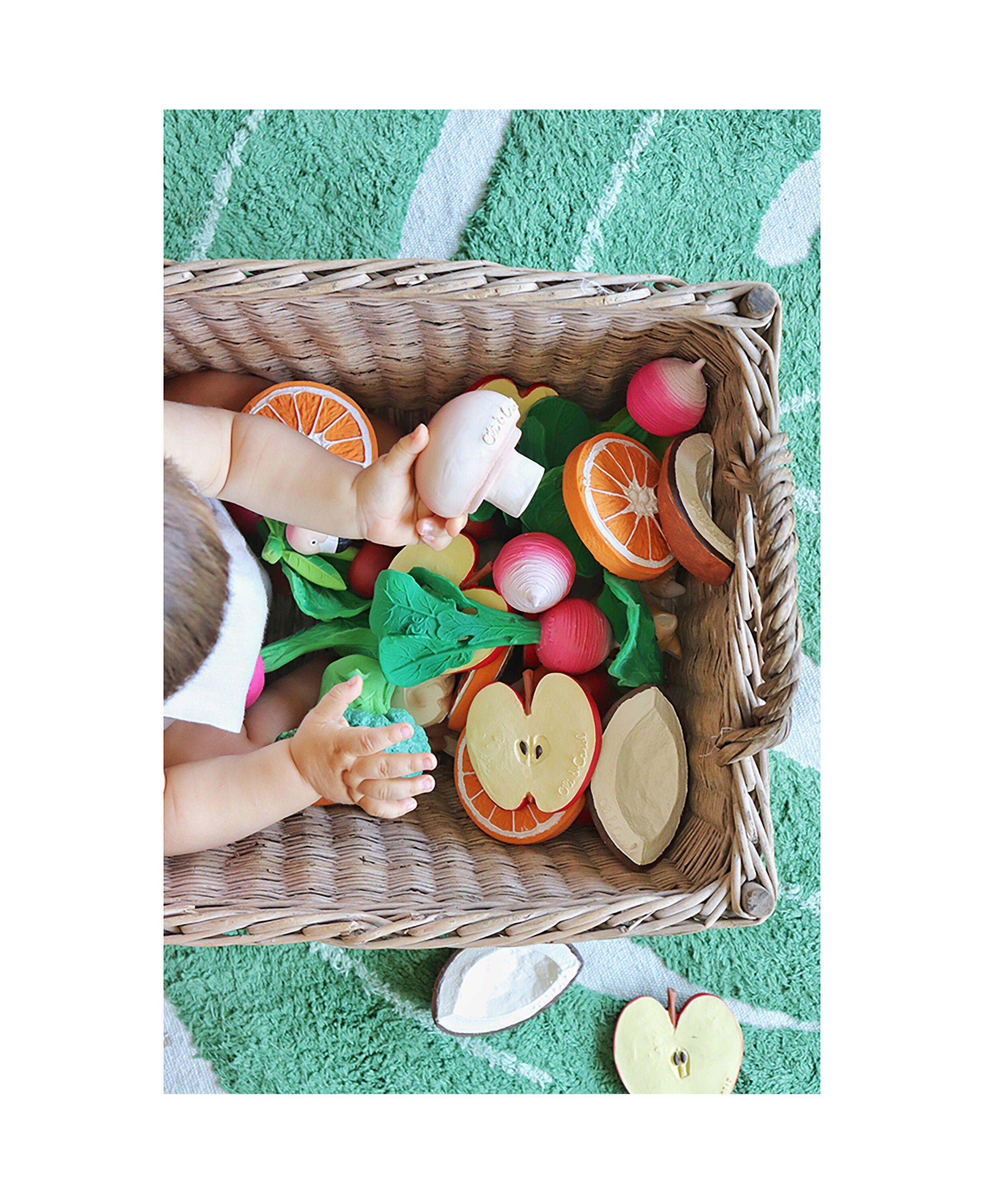 Oli & Carol - Bidering - Manolo the Mushroom