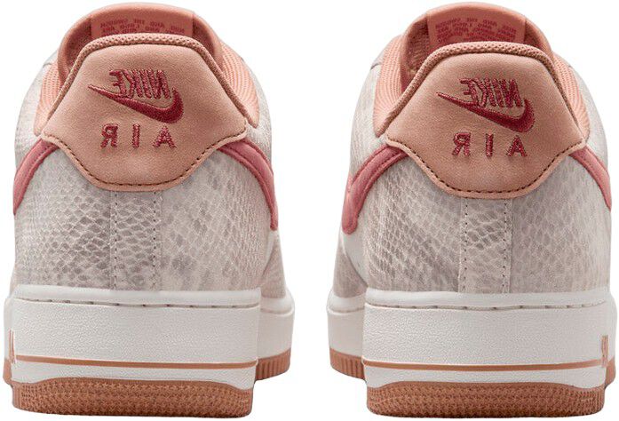 Air Force 1 '07 LV8 Sneakers