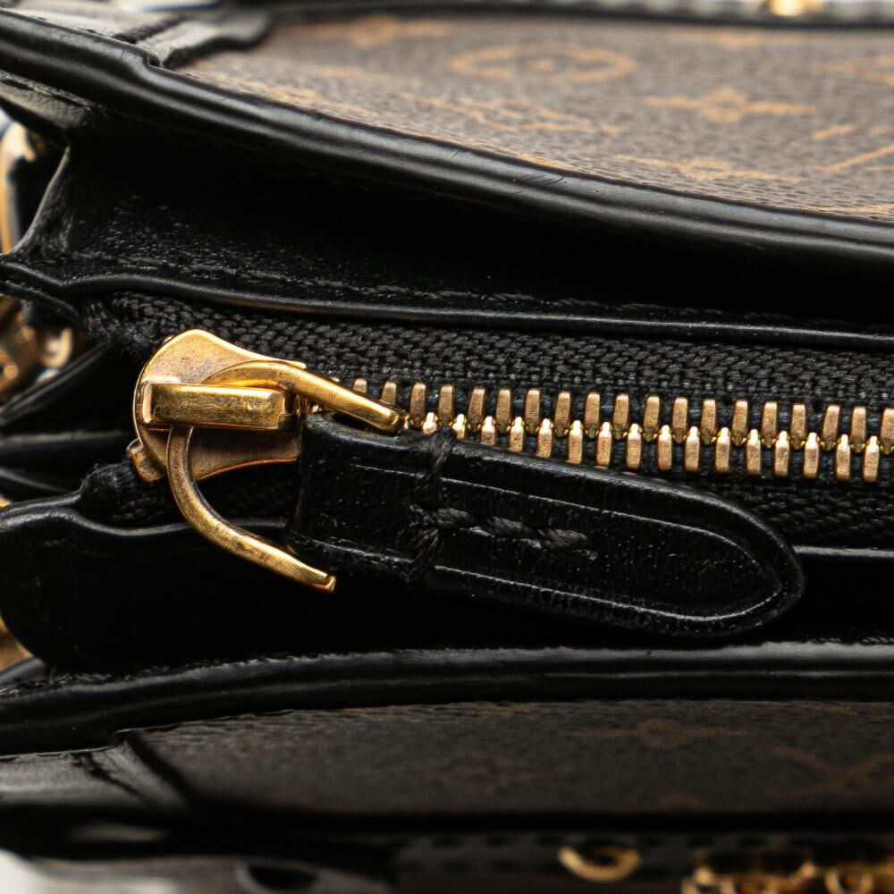 Louis Vuitton Clutch
