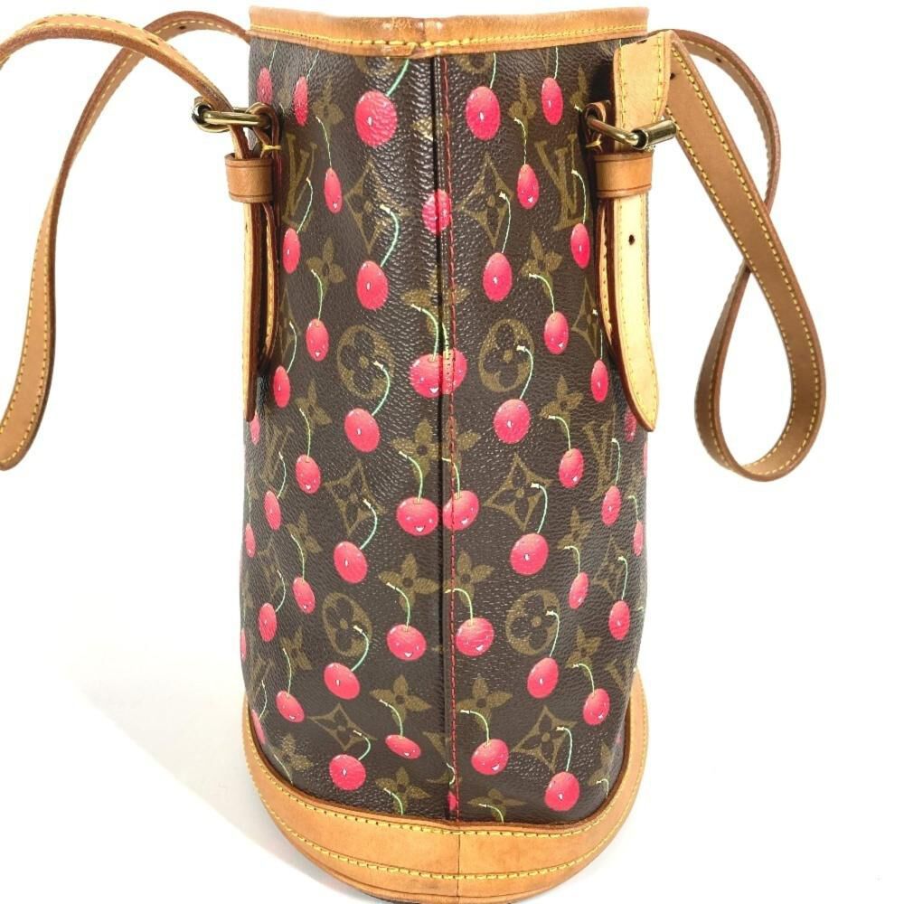 Louis Vuitton Shoulder Bags