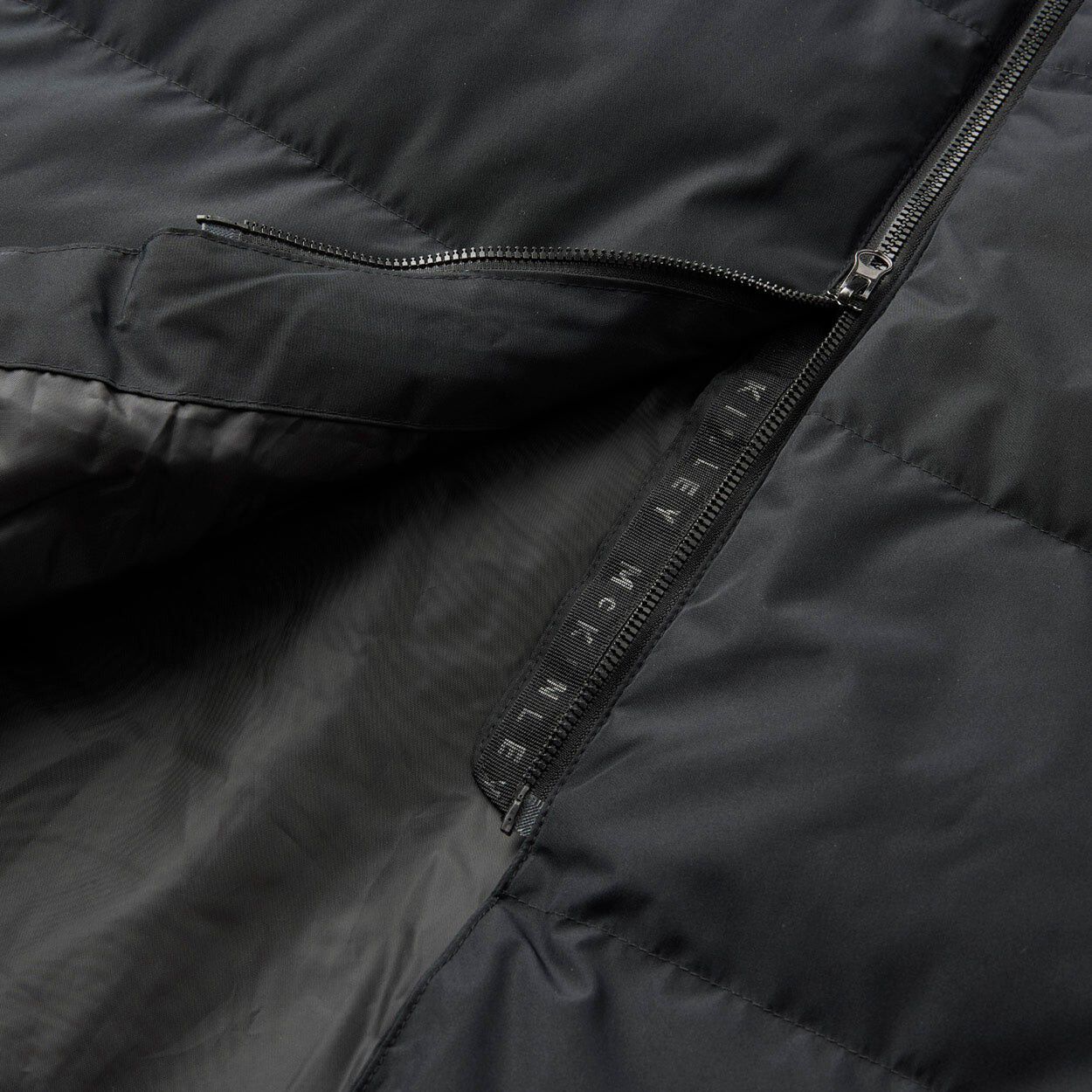 Yangra Puffer Long Vest