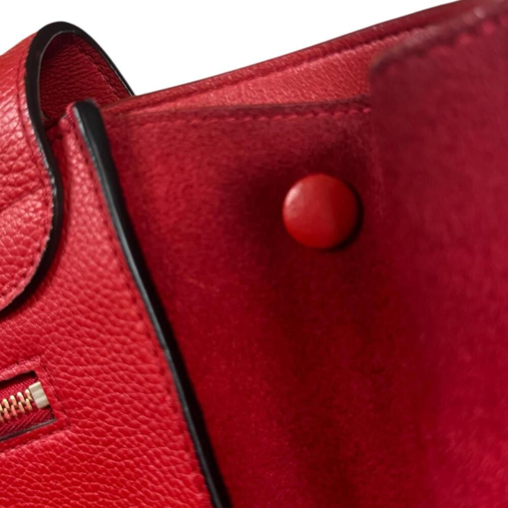 C&eacute;line Trapeze