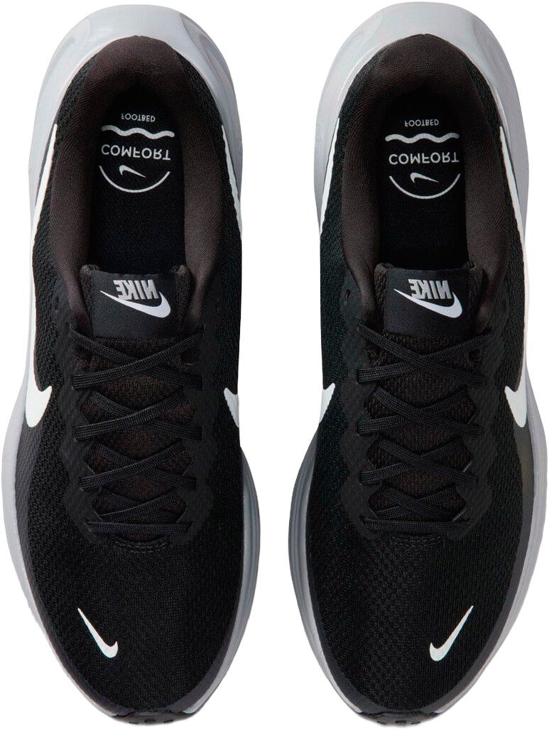 Revolution 8 Sneakers