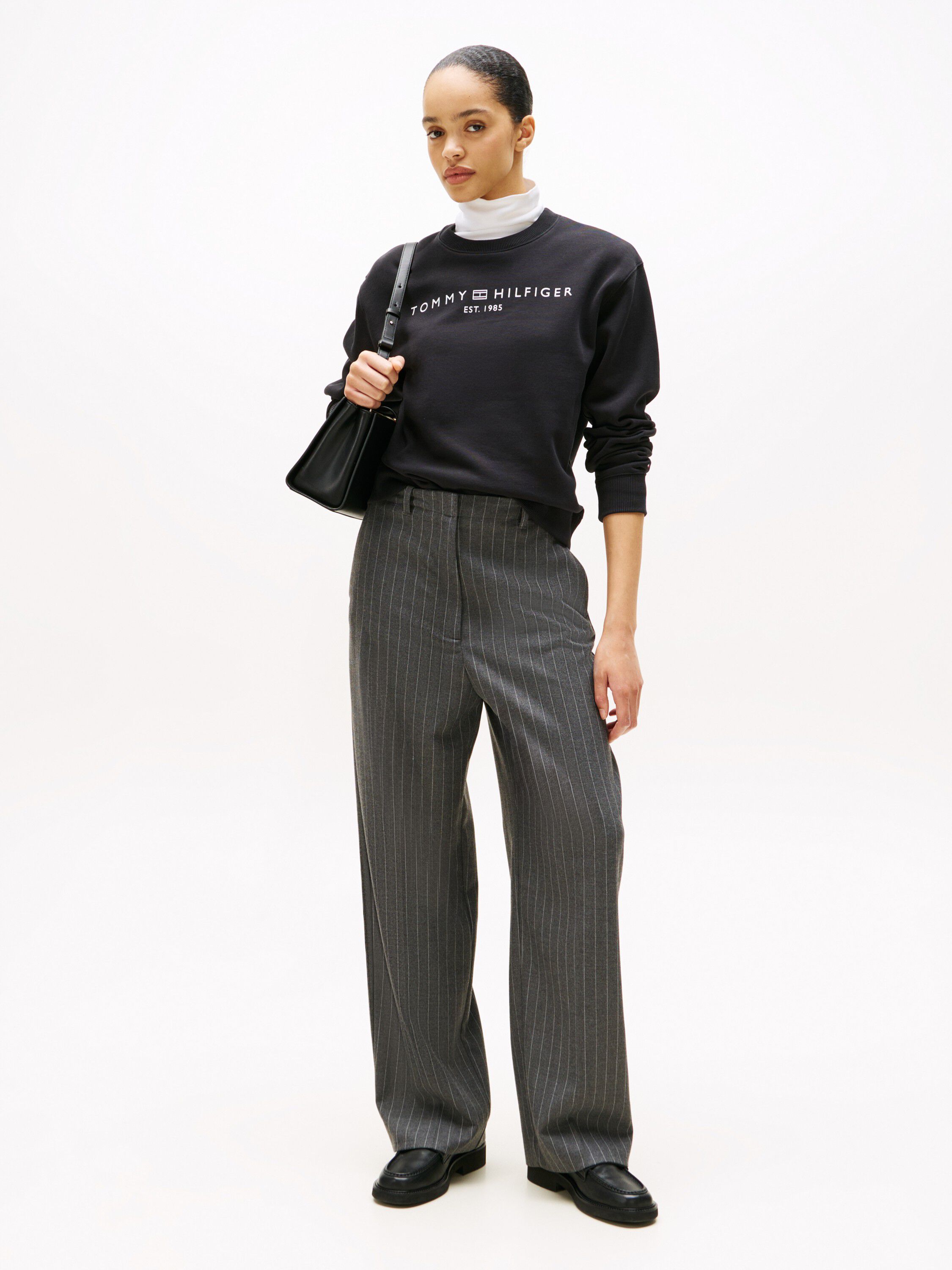 MDRN REG CORP LOGO C-NK SWTSHRT