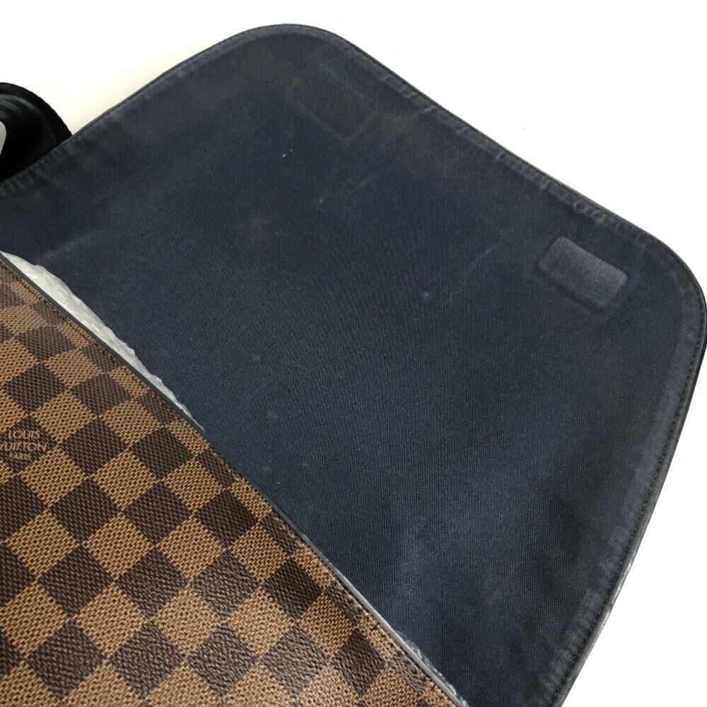 Louis Vuitton Shoulder Bags