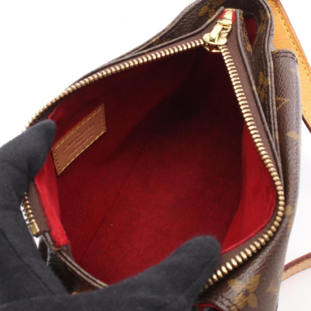 Louis Vuitton Shoulder Bags