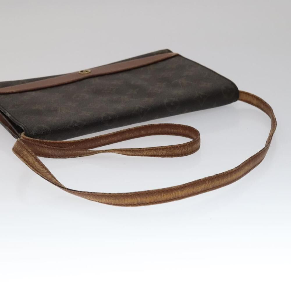 Louis Vuitton Shoulder Bags