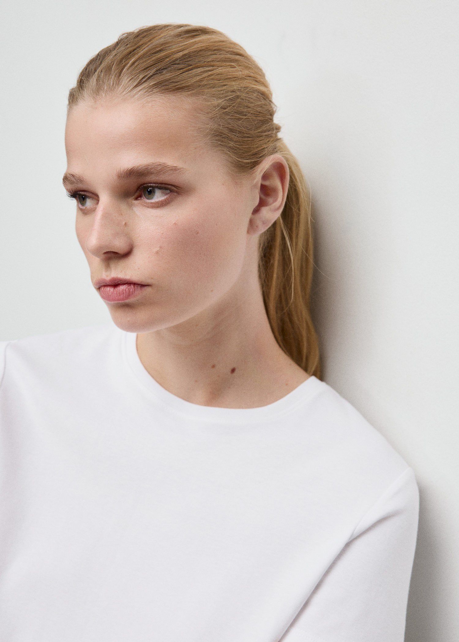 Short-sleeved cotton t-shirt