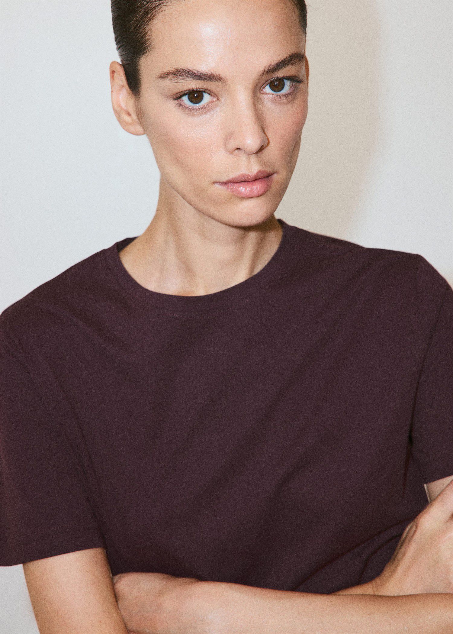 Rounded neck cotton t-shirt