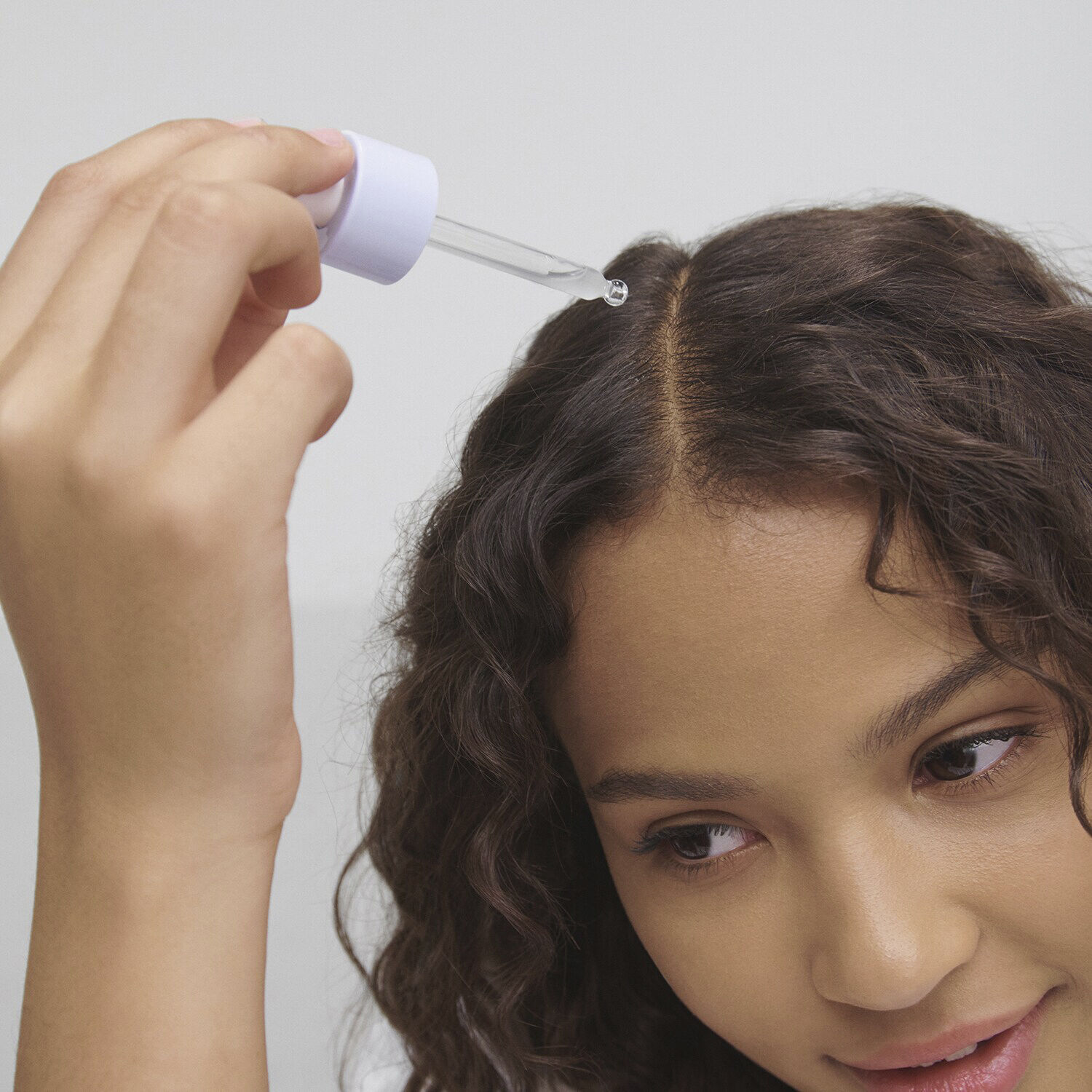 Serum mod tilbagevendende sk&aelig;l - Serum til hovedbunden