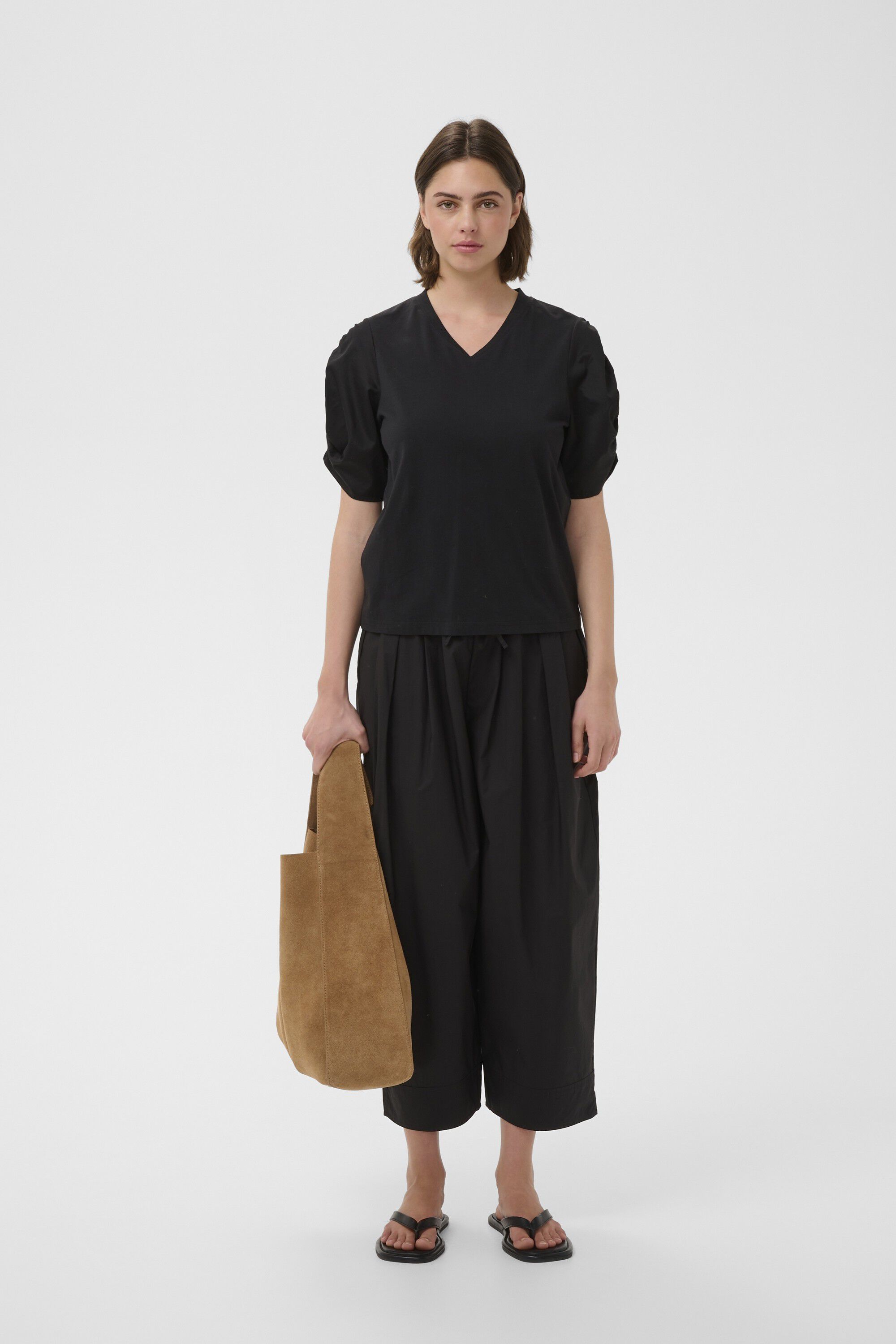 GUDRUNIW V-NECK TSHIRT