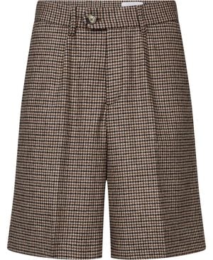 6018 W - Dori Short