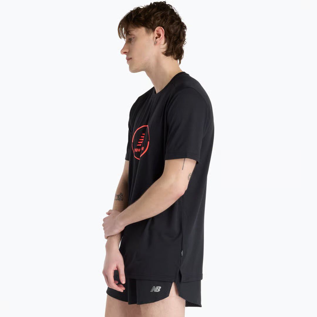 Essentials Graphic L&oslash;be T-shirt