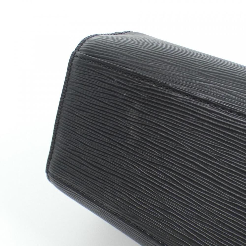 Louis Vuitton Pont Neuf