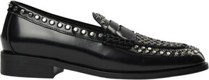 Shoe rivet