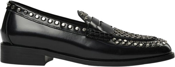 Shoe rivet