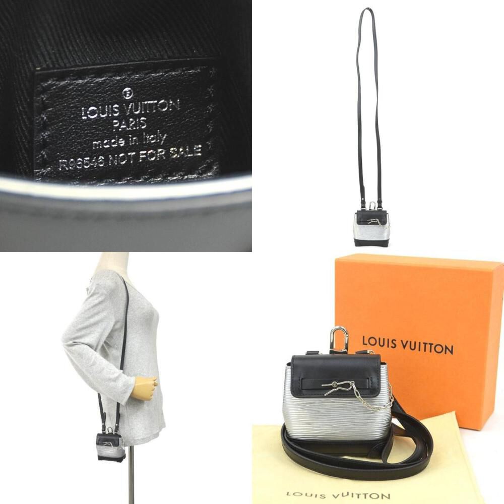 Louis Vuitton Shoulder Bags