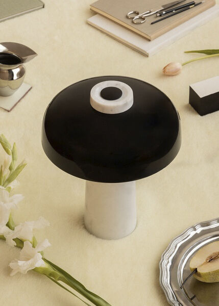 Reverse Table Lamp, Carrara, Black ( CE-ETL-UK)
