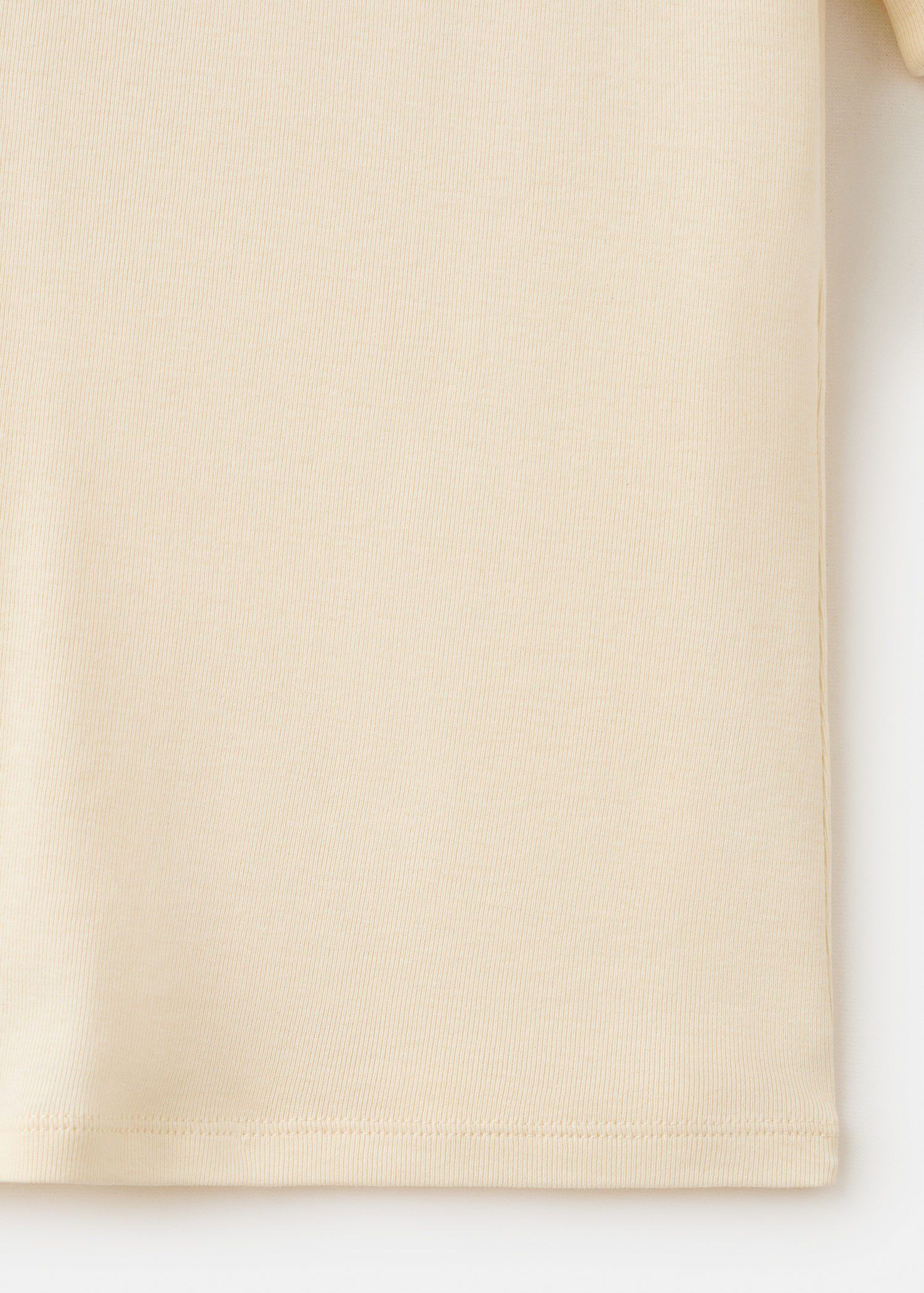 Short-sleeved fitted t-shirt