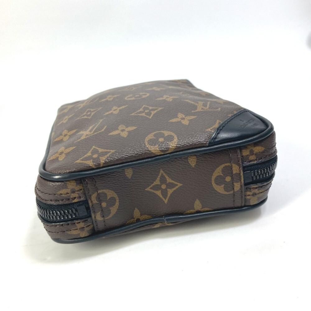 Louis Vuitton Shoulder Bags
