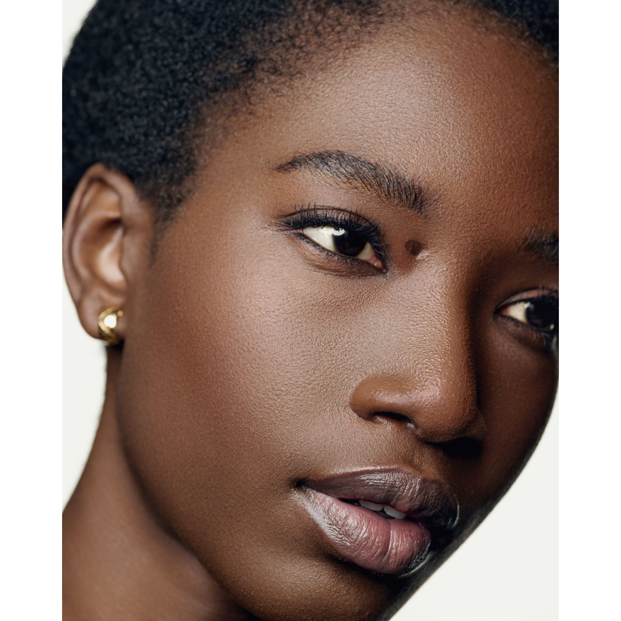 CREME-GEL BRONZER FOR EN SUND SOLKYSSET GL&Oslash;D.