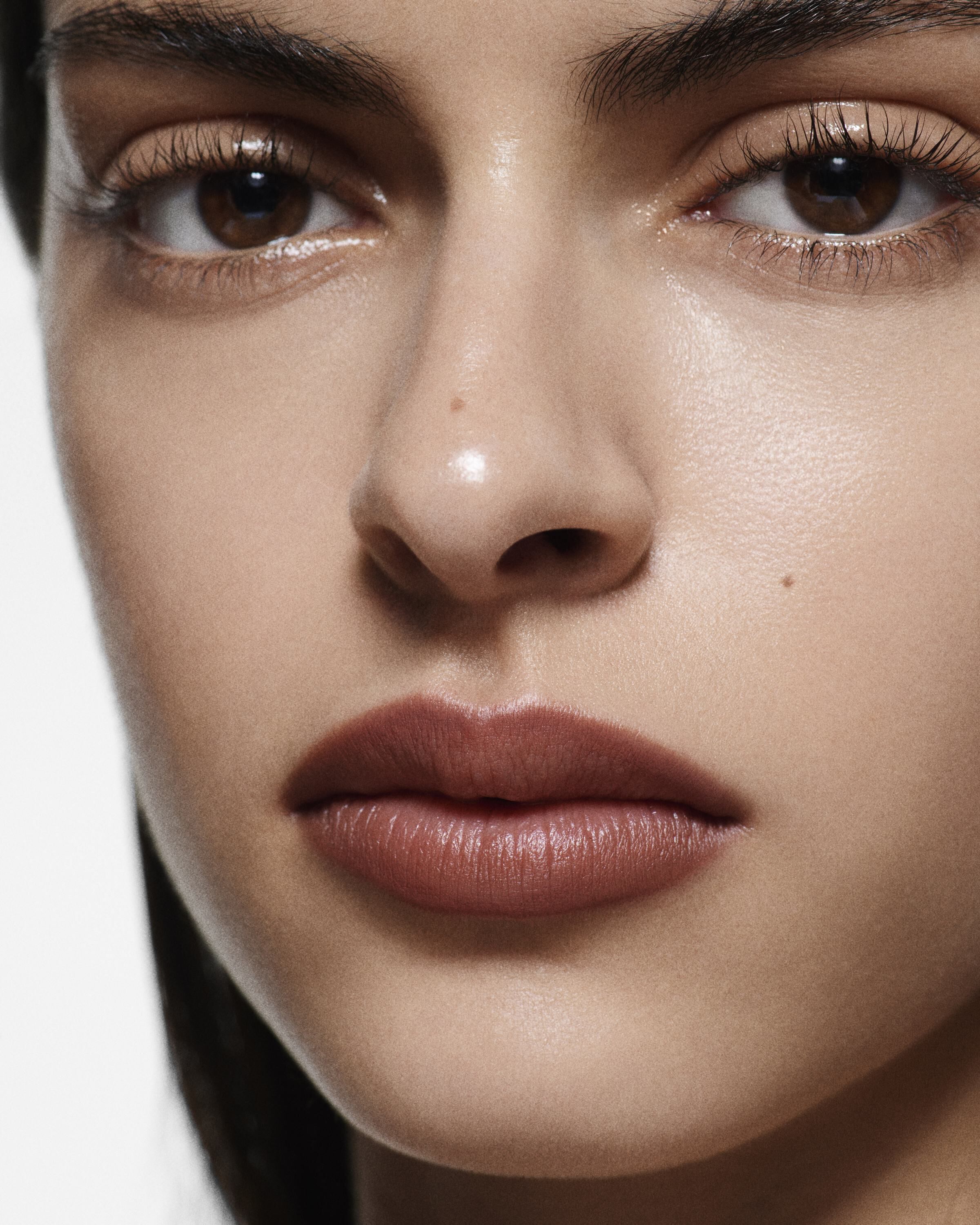 Lip Definer