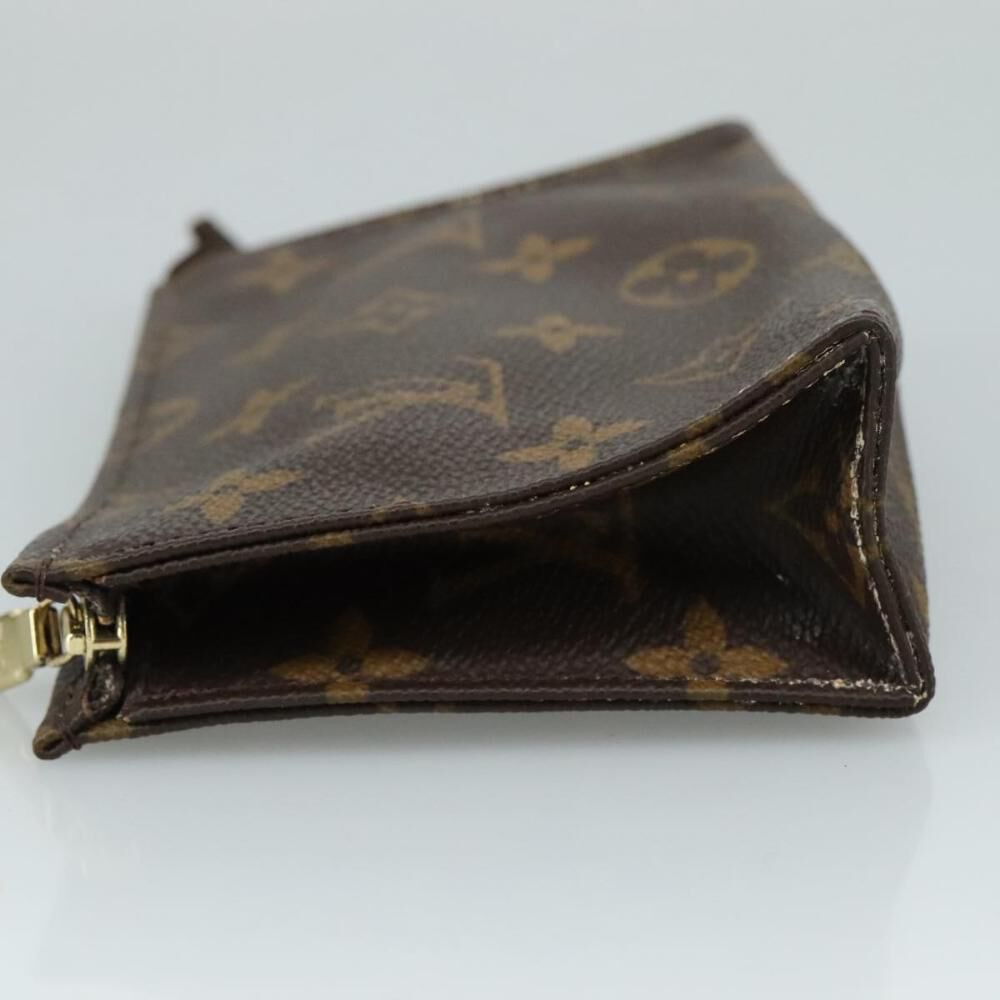 Louis Vuitton Poche Toilette