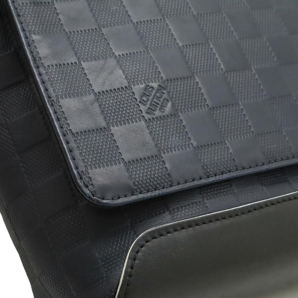 Louis Vuitton District