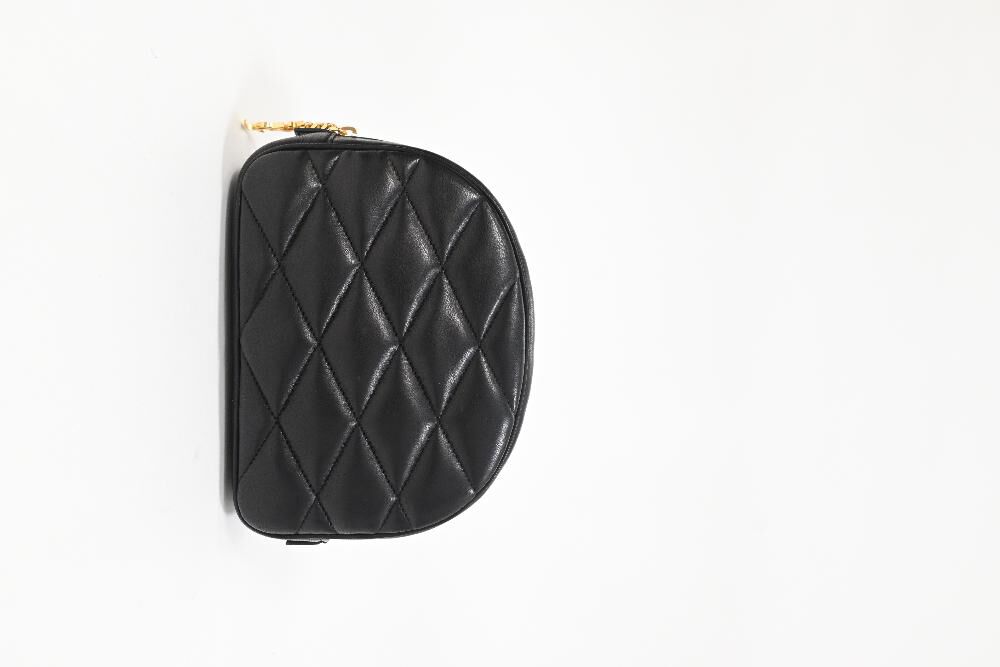 Yves Saint Laurent Pouch