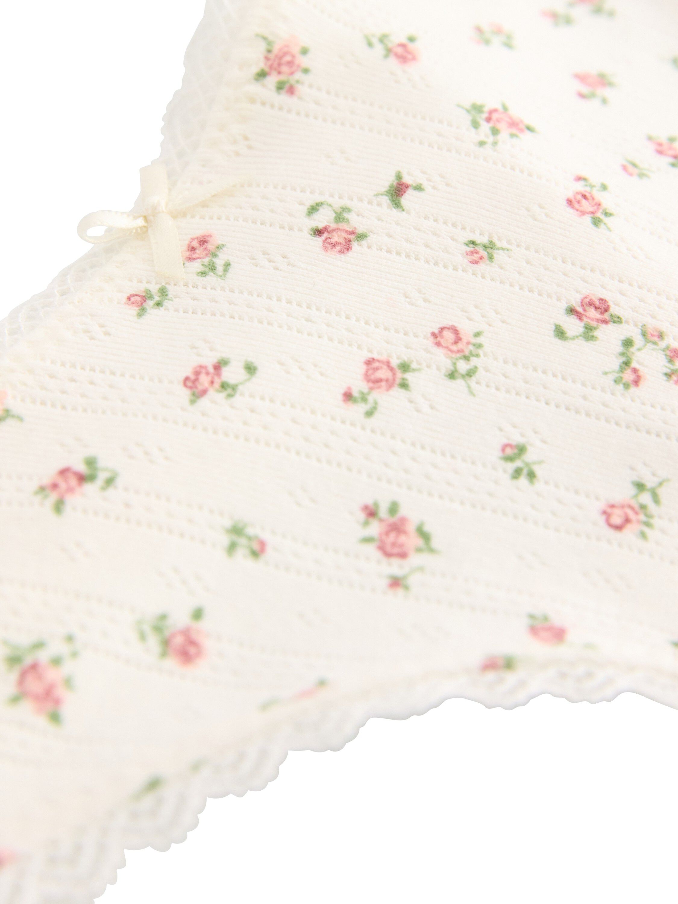 G-streng i pointelle med h&oslash;jt sk&aring;re